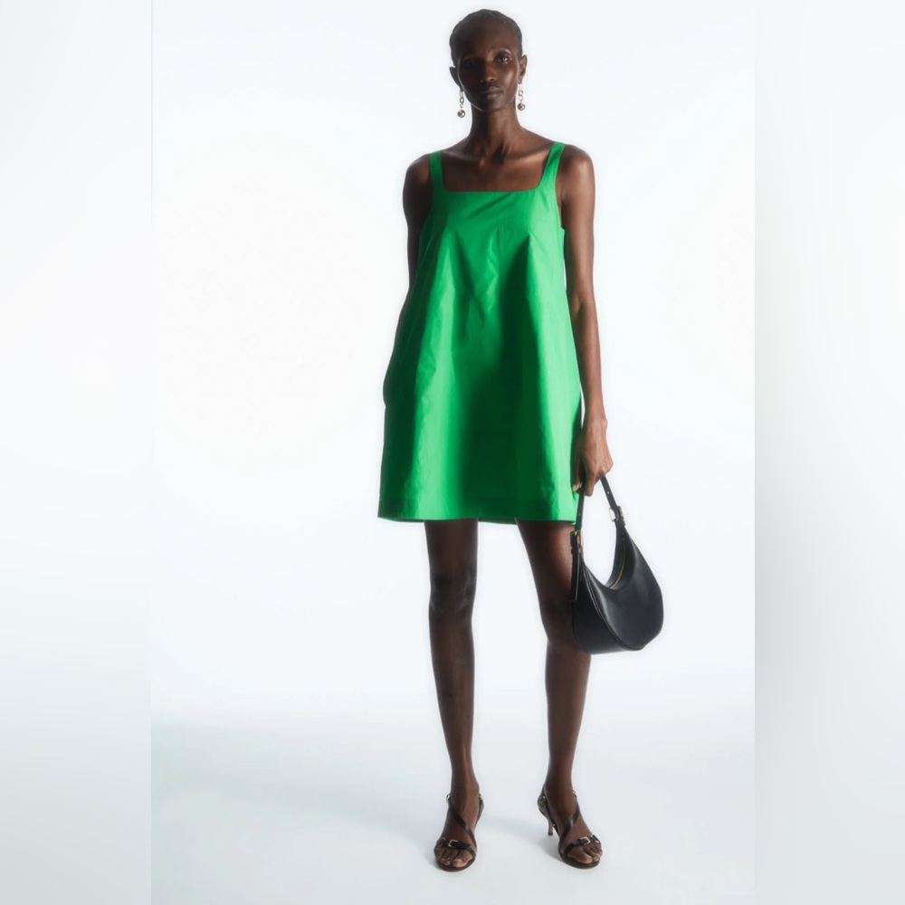 COS | CONTRAST-PANEL MINI DRESS | BRIGHT GREEN